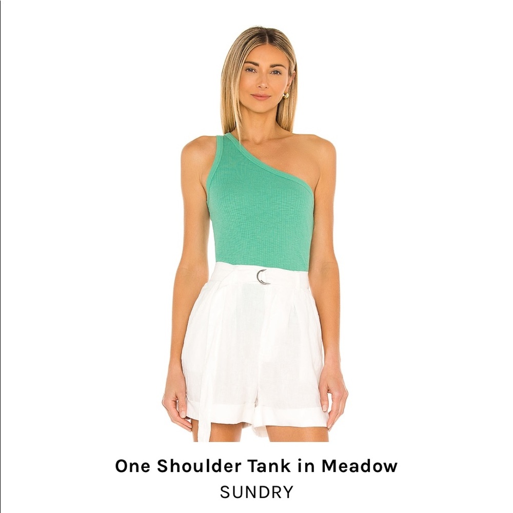 Revolve sundry green one shoulder top in size 0 / small